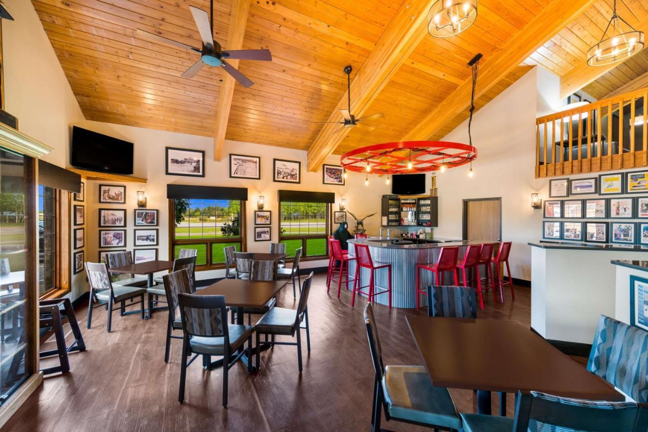 איגל ריבר Best Western Derby Inn מראה חיצוני תמונה
