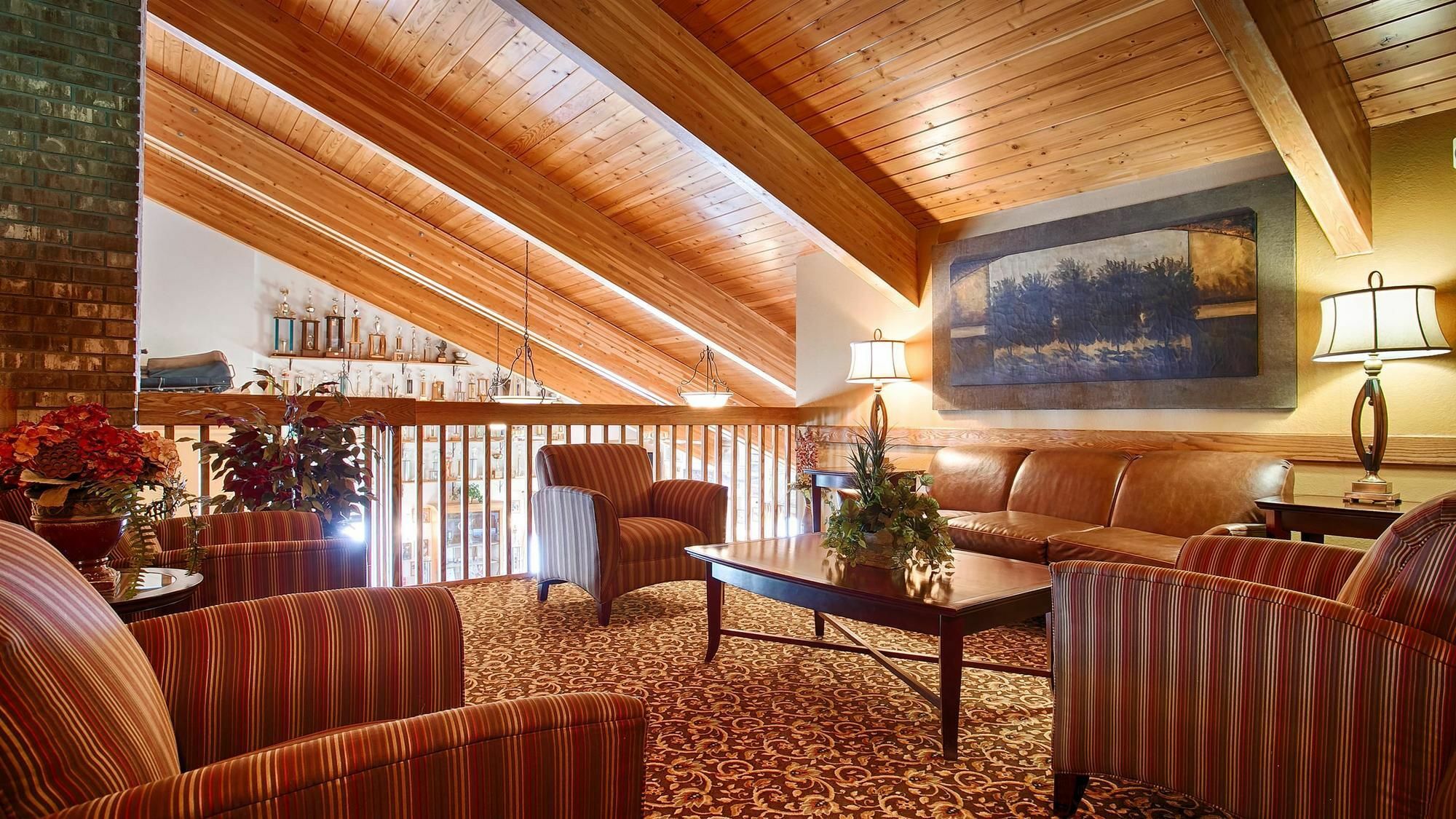 איגל ריבר Best Western Derby Inn מראה חיצוני תמונה